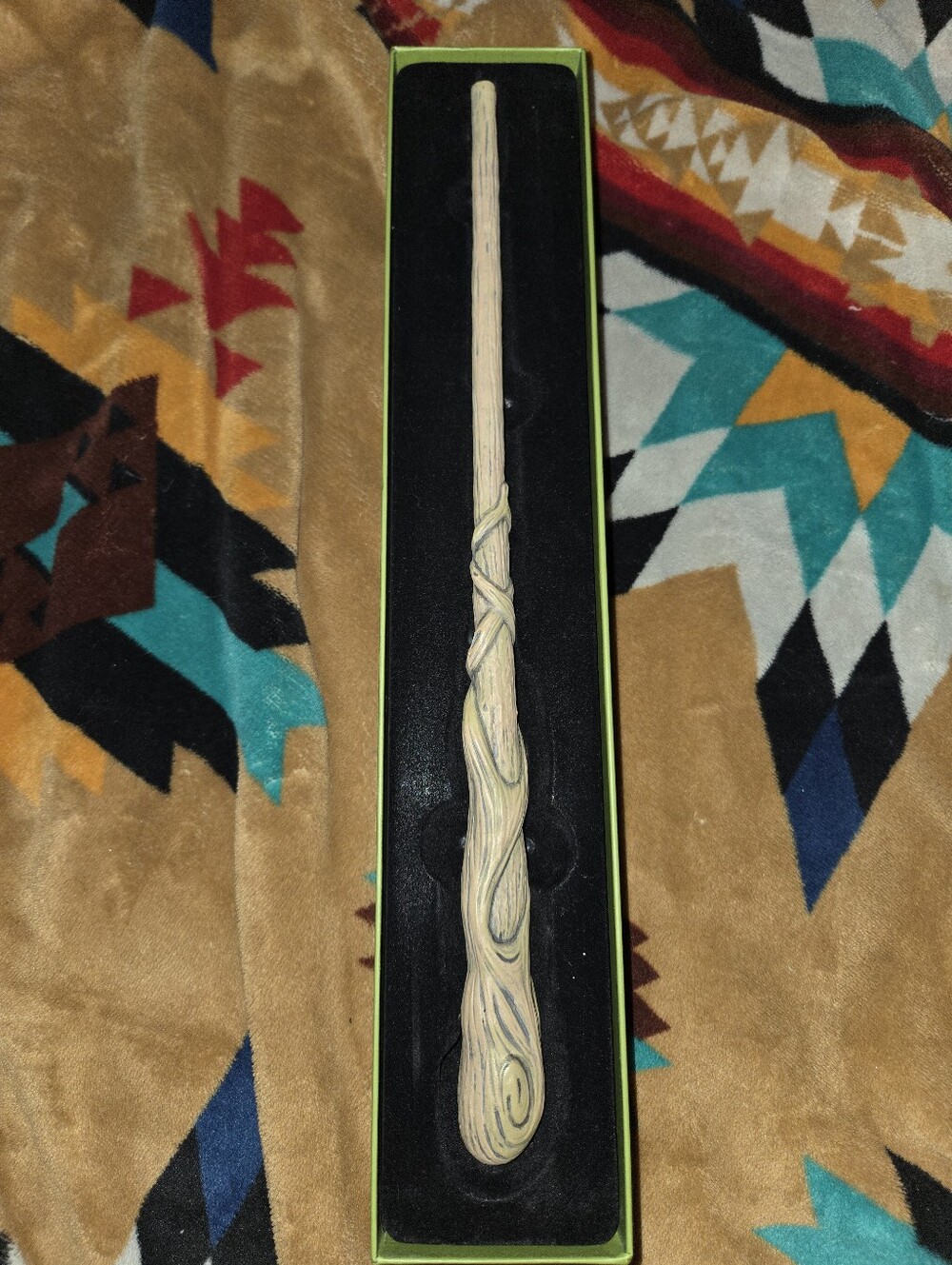 Official Universal Studios Wizarding World interactive wand!